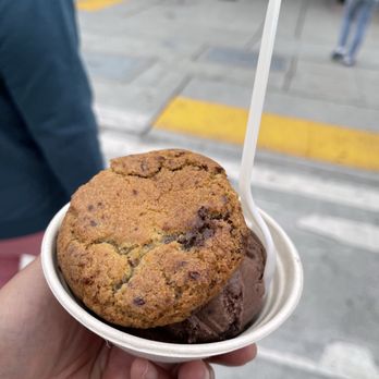 Sweet Alchemy Ice Creamery - Cookie Ice Cream Sandwich - Ice Cream & Frozen Yogurt Near Me - Seattle, Washington Sweet Alchemy Ice Creamery - Cookie Ice Cream Sandwich - Ice Cream & Frozen Yogurt Near Me - Seattle, Washington