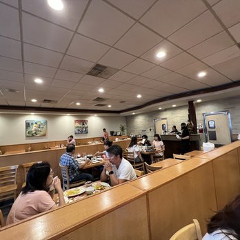 Phuong Trang - Partial view of dining area - Vietnamese Near Me - San Diego, California Phuong Trang - Partial view of dining area - Vietnamese Near Me - San Diego, California