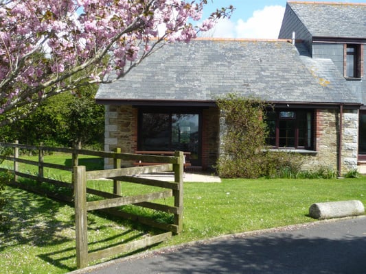 The Olde House, Farm Cottages by null