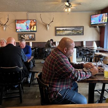 Beartooth Barbecue - Interior - Barbeque Near Me - West Yellowstone, Montana