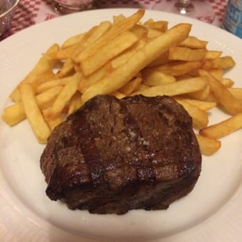 La Fontaine de Mars - Don't forget the Béarnaise sauce. It is a little piece of perfection. - French Near Me - Paris, 75 La Fontaine de Mars - Don't forget the Béarnaise sauce. It is a little piece of perfection. - French Near Me - Paris, 75