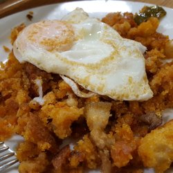 El Sueño De Gonzalo - Migas con huevo..must try!