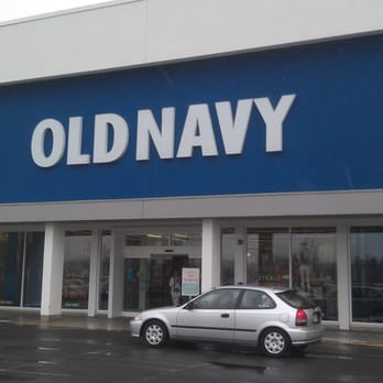 Old Navy - Storefront - Men's Clothing Near Me - Hadley, Massachusetts