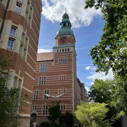 Käthe-Kollwitz-Oberschule - Das ist das Haupthaus und der Eingang.