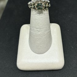 Rogers & Hollands Jewelers - Graciously gave me the chance to take photos of a wedding band to pair with my engagement ring!