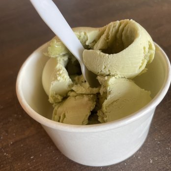 Papa Chocolate - Pistachio ice cream - Desserts Near Me - Worth, Illinois