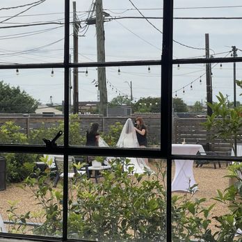 Avenue D Events - Closeup of the lovely outside area. - Venues & Event Spaces Near Me - Birmingham, Alabama