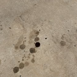 Jiffy Lube - Oil drips