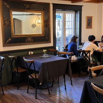 Mozart's Restaurant - Dining room - Modern European Near Me - Leavenworth, Washington Mozart's Restaurant - Dining room - Modern European Near Me - Leavenworth, Washington