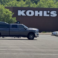 Kohl's - Front of store