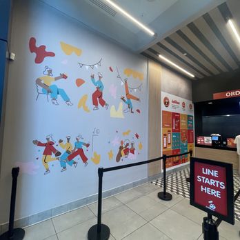 Jollibee - Chicken Shop Near Me - Mississauga, Alberta