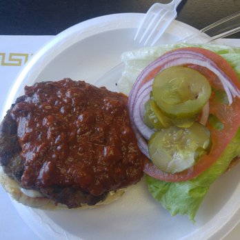 Gus's Deli Bbq and Grill - New American Near Me - Paramount, California