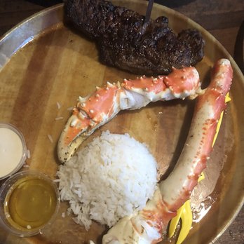 Bob Chinn's Crab House - Crab 24oz Alaskan ''Red" King Crab Legs - Seafood Near Me - Wheeling, Illinois
