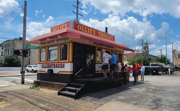 Ollie's Trolley by null