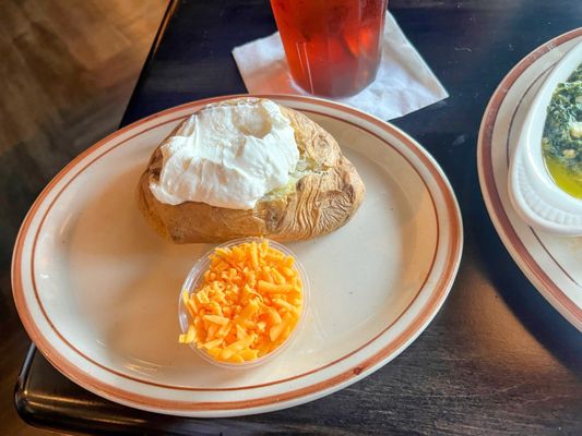 Demos' Restaurant by null