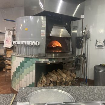 Custom Pie and Bar - The fire in the oven cooked the pizza perfectly! - Pizza Near Me - Moorpark, California Custom Pie and Bar - The fire in the oven cooked the pizza perfectly! - Pizza Near Me - Moorpark, California