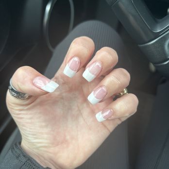 Castle Nail Bar - I recommend Lina! She is amazing, real nails done w/ dip - Nail Salons Near Me - Bellevue, Washington Castle Nail Bar - I recommend Lina! She is amazing, real nails done w/ dip - Nail Salons Near Me - Bellevue, Washington