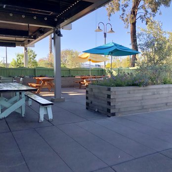 Amy's Drive Thru - Outdoor Seating - Burgers Near Me - Corte Madera, California