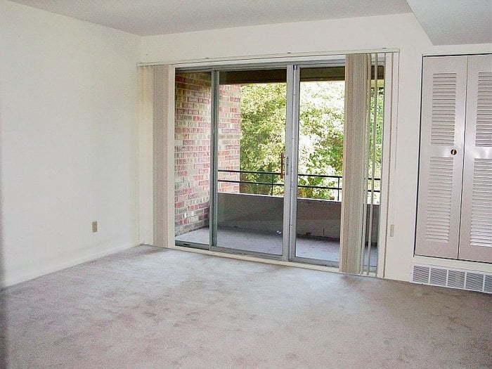 REGENCY PARK APARTMENTS Updated June 2024 15 Photos 2518 Normandy