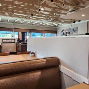 Hunny's Cafe - American Near Me - Lake Elsinore, California Hunny's Cafe - American Near Me - Lake Elsinore, California