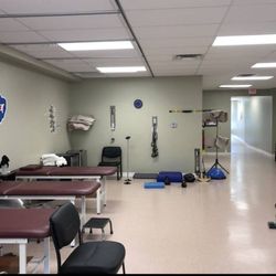 Advance Physical Therapy - Therapy room