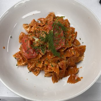 Mi Piace - Farfalle Salmone Vodka - Italian Near Me - Pasadena, California