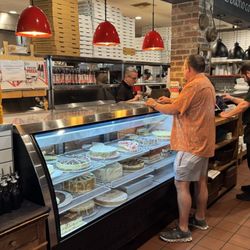 Elio’s Pizzeria - Dessert counter