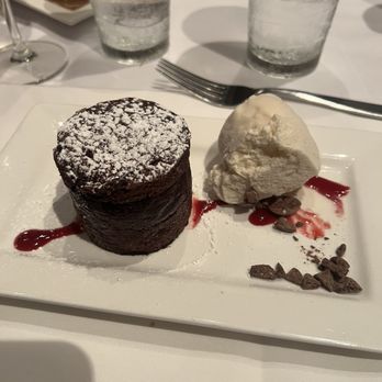 Roy's Waikiki - Roy's Melting Hot Chocolate Souffle - Hawaiian Near Me - Honolulu, Hawaii