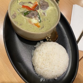 Manaao - "Green Curry Rib-eye with Roti" Gaeng Kiew Wan Neua Roti - Thai Near Me - Tustin, California Manaao - "Green Curry Rib-eye with Roti" Gaeng Kiew Wan Neua Roti - Thai Near Me - Tustin, California