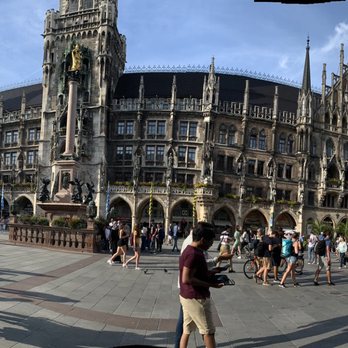 Marienplatz - The center of the plaza - Public Plazas Near Me - Munich, BY