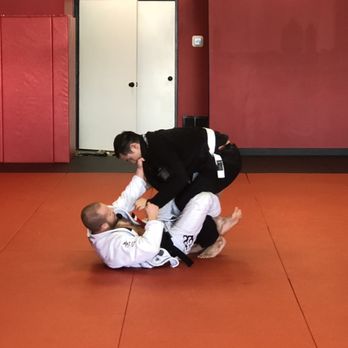 IronHide Academy - Professor Misha giving a private Jiu-Jitsu lesson - Brazilian Jiu-jitsu Near Me - Leesburg, Virginia IronHide Academy - Professor Misha giving a private Jiu-Jitsu lesson - Brazilian Jiu-jitsu Near Me - Leesburg, Virginia
