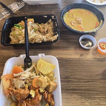 Blue Mint Thai & Asian Cuisine - Curry, fried rice orange chicken and appetizer all fantastic flavor. - Thai Near Me - Midlothian, Texas Blue Mint Thai & Asian Cuisine - Curry, fried rice orange chicken and appetizer all fantastic flavor. - Thai Near Me - Midlothian, Texas
