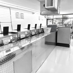 City Laundry At 68th Street- Scottsdale - New machines - clean and freshly remodeled August 2026 - Check out the diamond plate modern look and new floors!