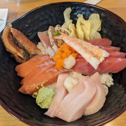 Sashimi bowl Sashimi bowl