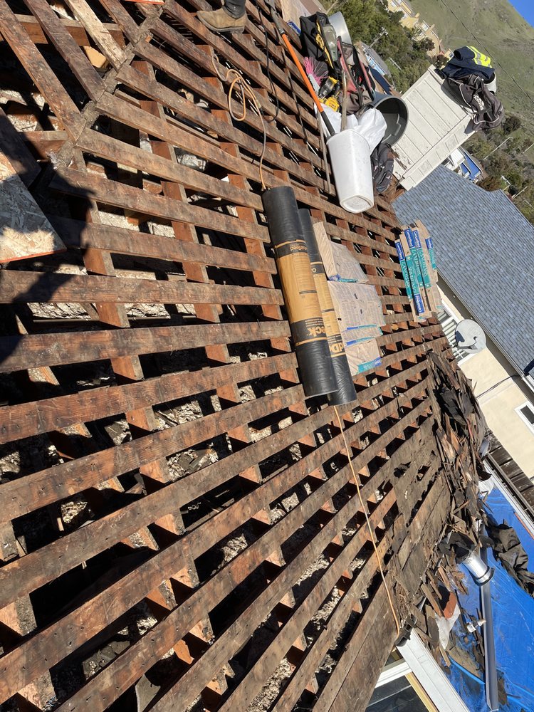 Slide of Bigfoot Roofing