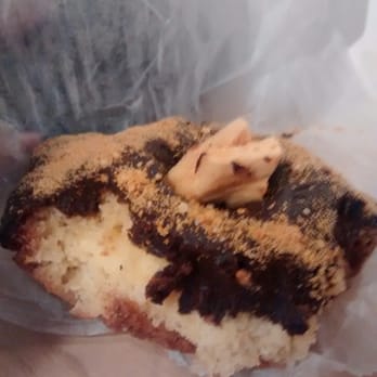 Do-Rite Donuts & Chicken - Milk candy crumble - Donuts Near Me - Chicago, Illinois Do-Rite Donuts & Chicken - Milk candy crumble - Donuts Near Me - Chicago, Illinois