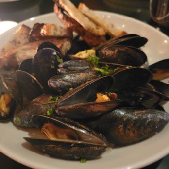 Row 34 - Seafood Near Me - Burlington, Massachusetts