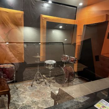 Breakthrough Sounds Recording Studio - Recording & Rehearsal Studios Near Me - Cleveland, Ohio