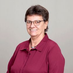 Hendricks Therapy - Meet Licensed Therapist Sarah Wilson, LCSW, LMHT
