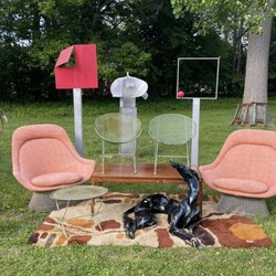 Uniques & Antiques
