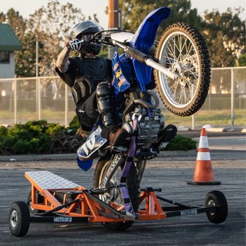 Live 100 Moto - Learning wheelies with the boys @LIVEMOTO "safely" - Motorcycle Rental Near Me - Hawthorne , California Live 100 Moto - Learning wheelies with the boys @LIVEMOTO "safely" - Motorcycle Rental Near Me - Hawthorne , California