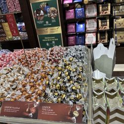 Lindt Chocolate Shop - You pick Choco