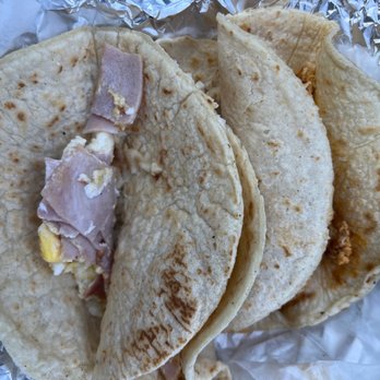 Restaurant La Esperanza - "Tacos de hue is con Jamon" Service was horrible. Servicio horrible, mesera grocera y Los tacos peor... - Tacos Near Me - Houston, Texas Restaurant La Esperanza - "Tacos de hue is con Jamon" Service was horrible. Servicio horrible, mesera grocera y Los tacos peor... - Tacos Near Me - Houston, Texas