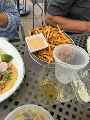 Lolito Cantina by null