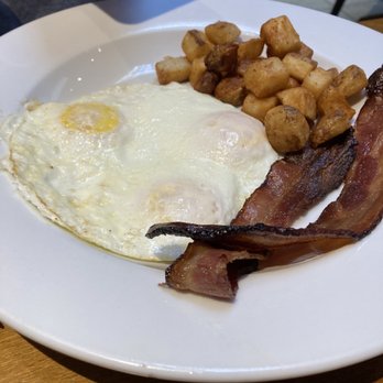Coolidge Corner Clubhouse - 3 eggs, bacon, home fries. - Sports Bars Near Me - Brookline, Massachusetts