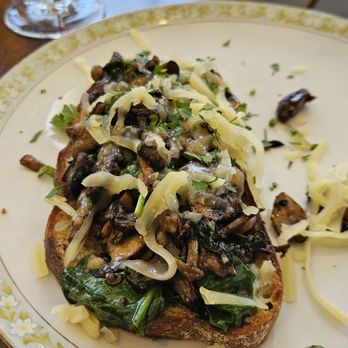 Maison Cafe & Market - Mushrooms, wilted spinach, gyrere cheese on toast. - French Near Me - Dana Point, California