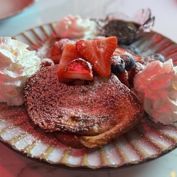 Champagne Poetry - French Toast - Great appetizer if waiting for the soufflés - Champagne Bars Near Me - Portland, Oregon Champagne Poetry - French Toast - Great appetizer if waiting for the soufflés - Champagne Bars Near Me - Portland, Oregon