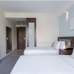 Hampton by Hilton Amsterdam Centre East - Guest room