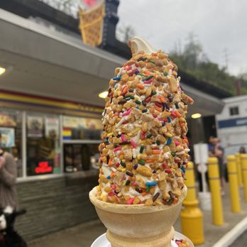Page's - Twist come with Krunchies! - Ice Cream & Frozen Yogurt Near Me - Pittsburgh, Pennsylvania