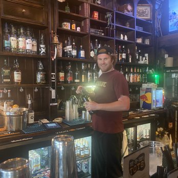 Finnegan's Wake Irish Pub - Bar - Irish Pub Near Me - Tallahassee, Florida